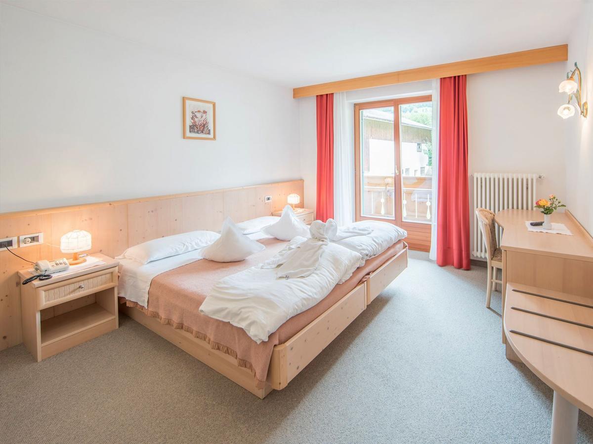 Riposo Al Bosco-Waldruhe Hotel San Vigilio Di Marebbe Eksteriør billede