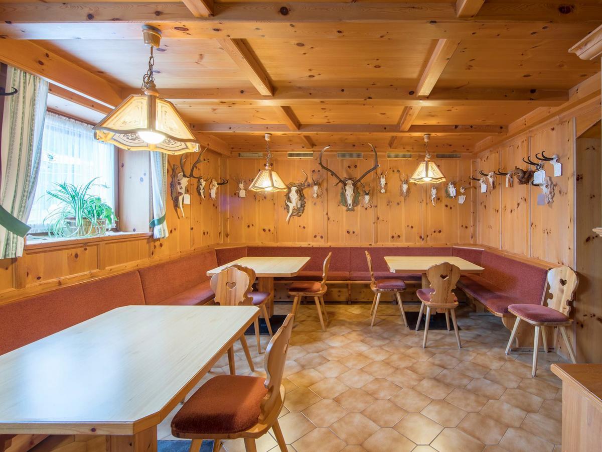 Riposo Al Bosco-Waldruhe Hotel San Vigilio Di Marebbe Eksteriør billede